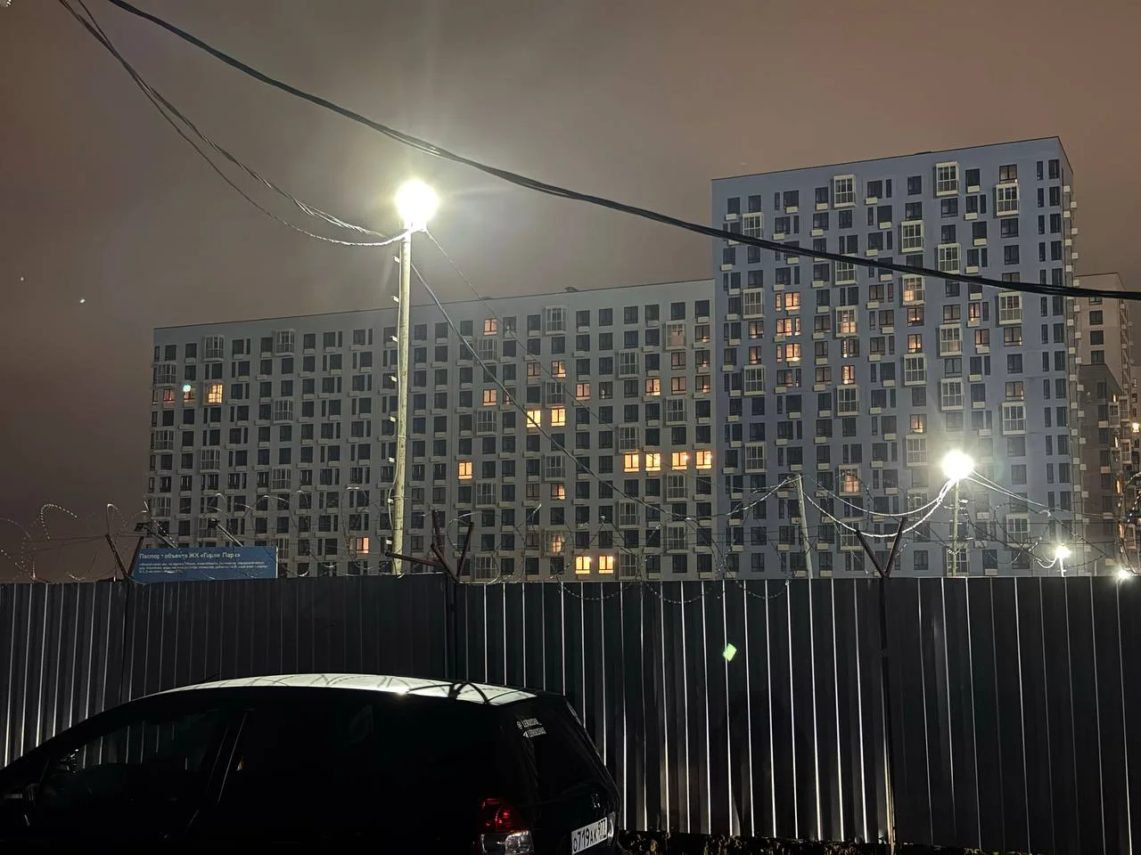 Иногда, окна не светятся и тогда совсем грустно мимо ходить) 8.2