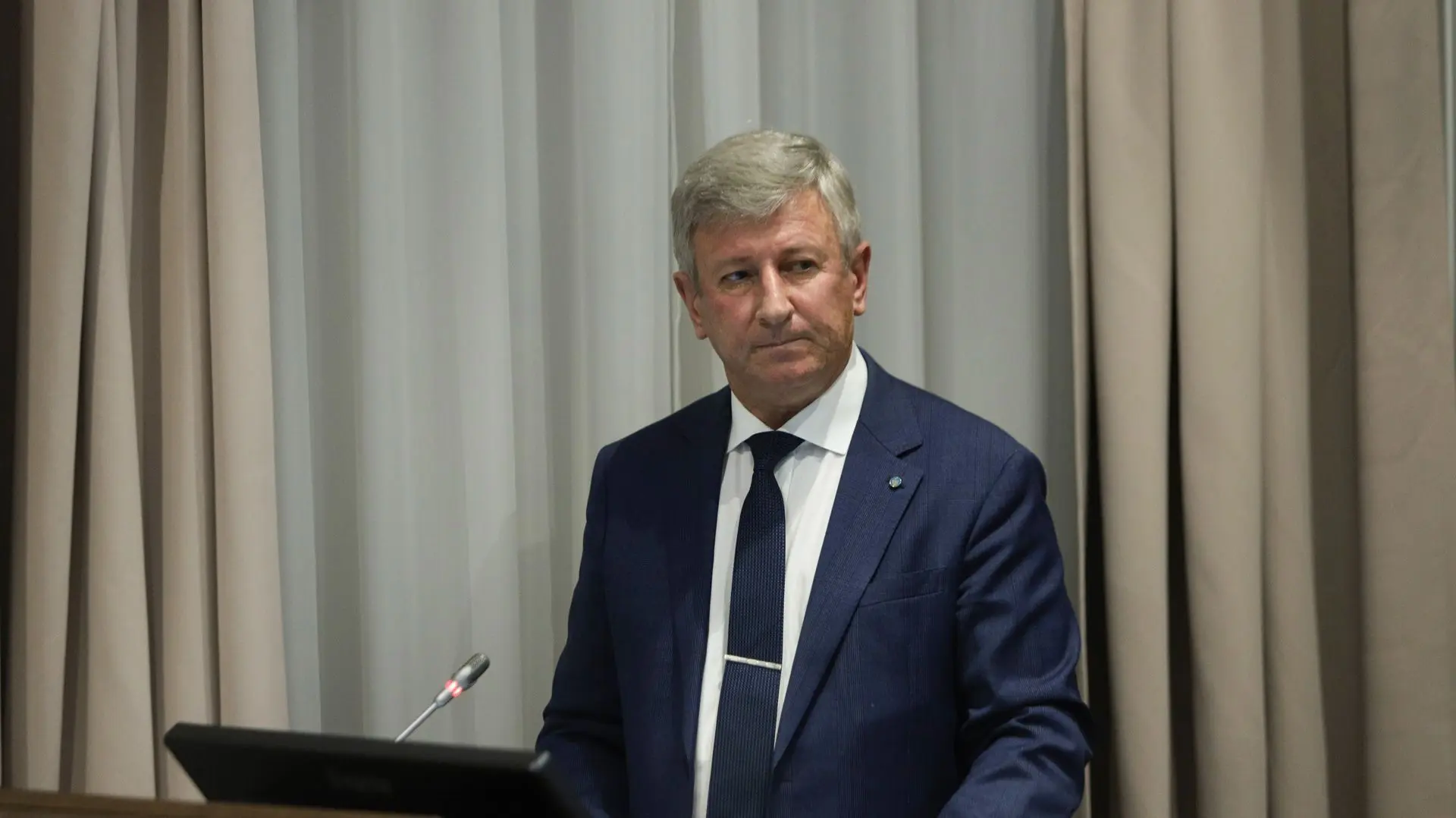 Владимир Путин подписал распоряжение о награждении руководителя регионального здравоохр...