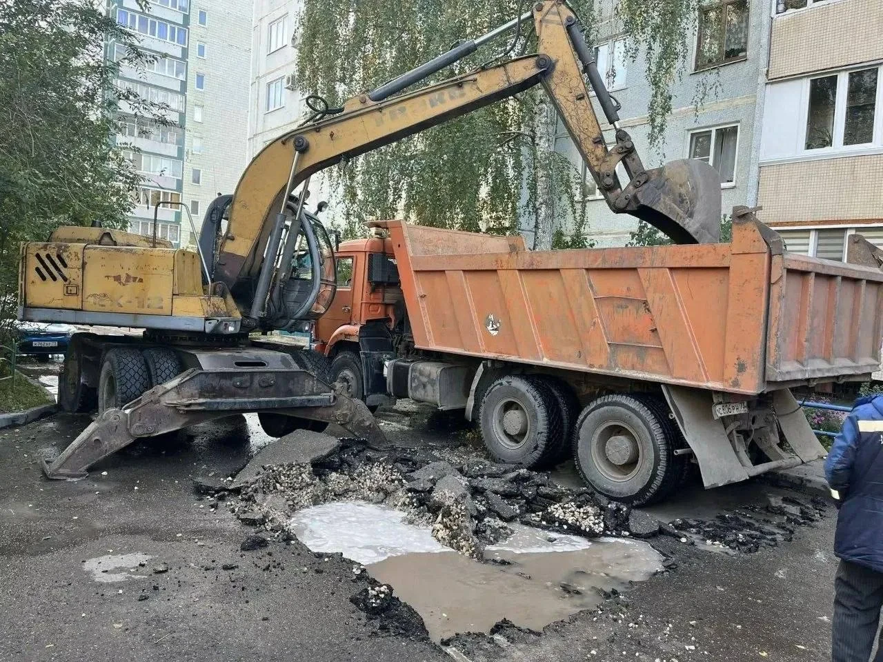 В Засвияжье авария на водопроводе оставила дома без холодной воды
