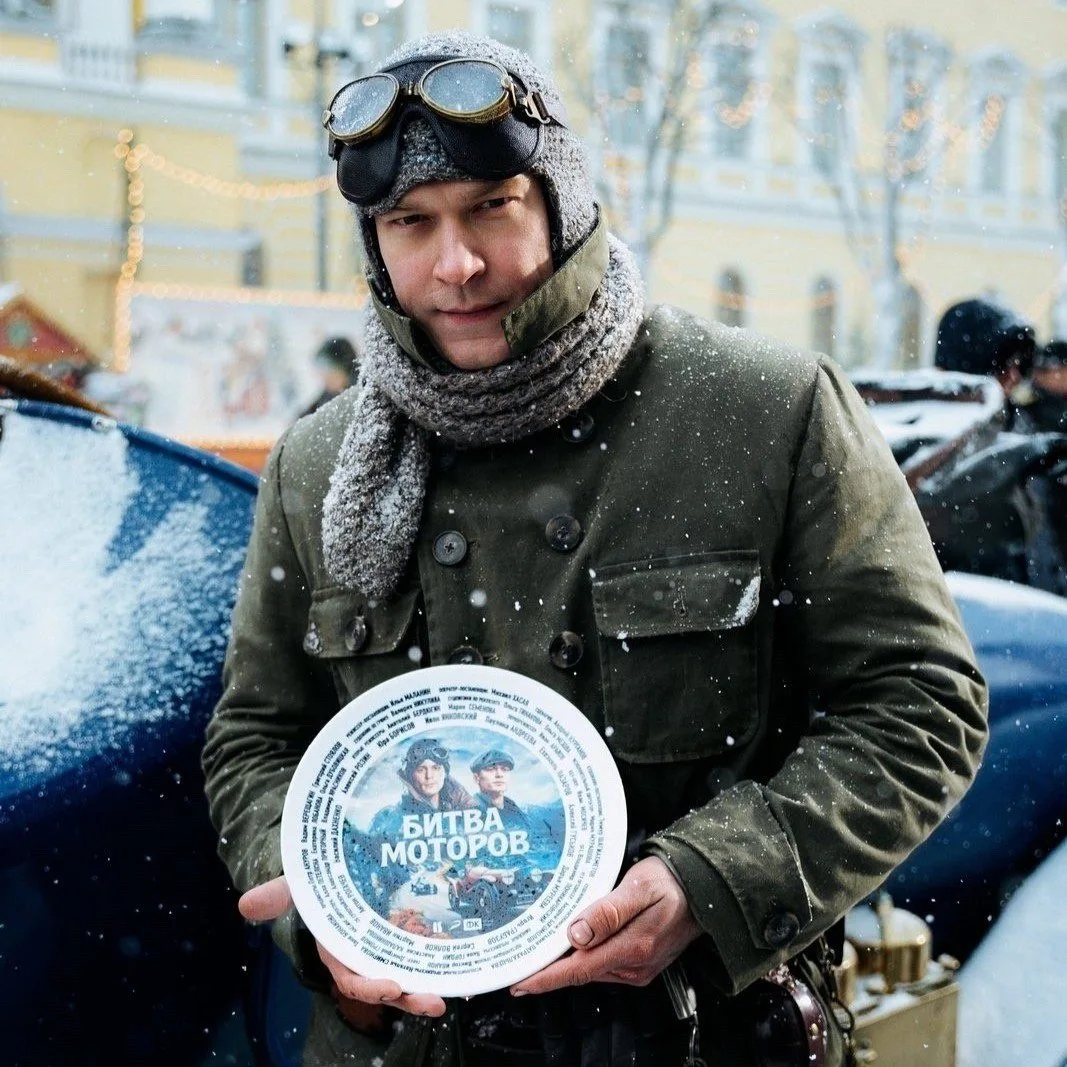 Юра Борисов снялся в фильме "Битва моторов"