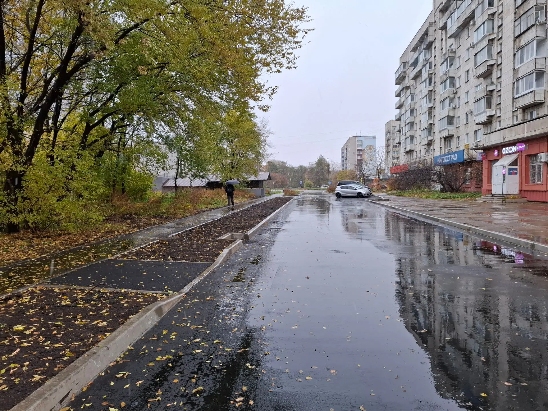 Готов первый внутриквартальный проезд из семи, которые дополнительно ремонтируют в Комс...