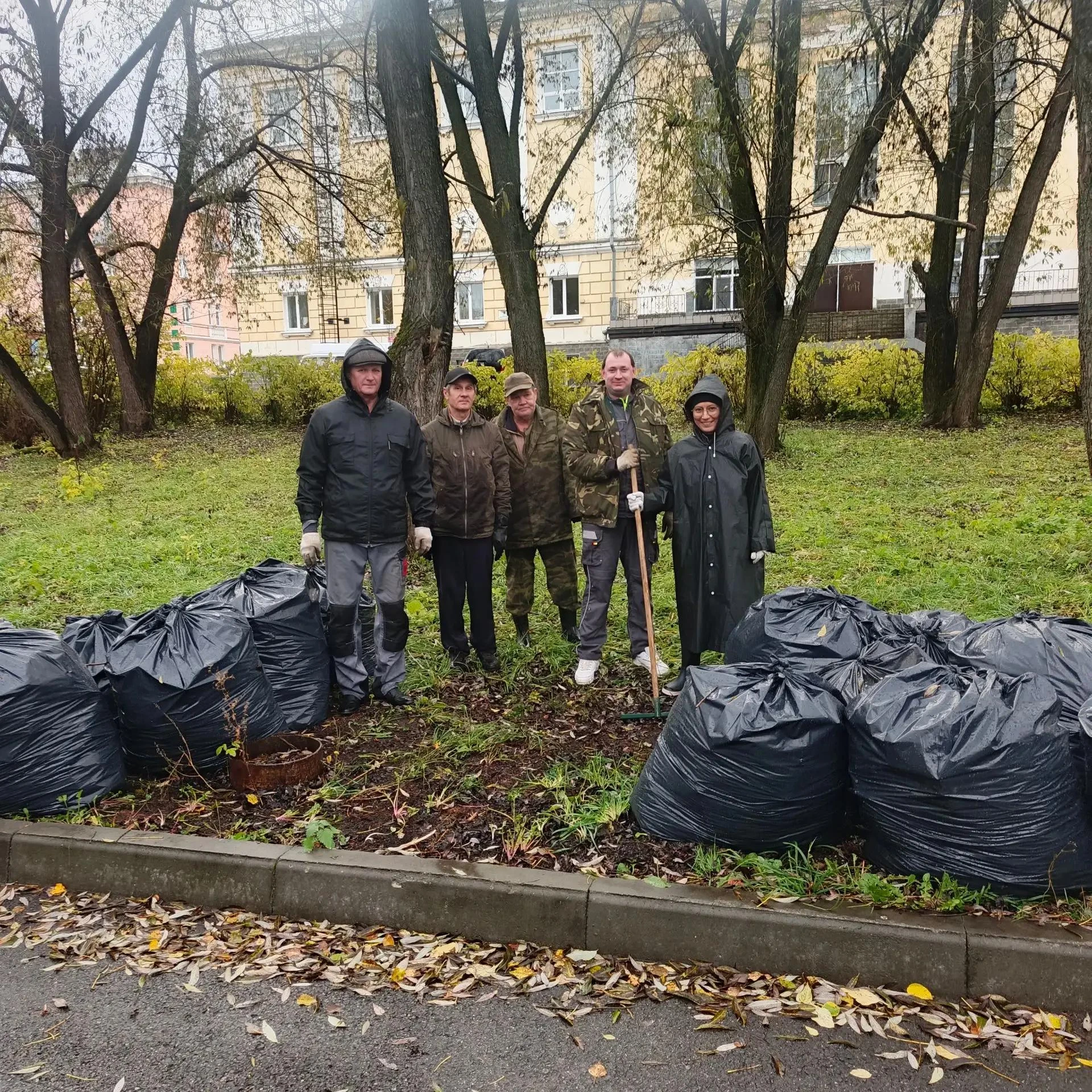 🍁 Наш осенний субботник состоялся!