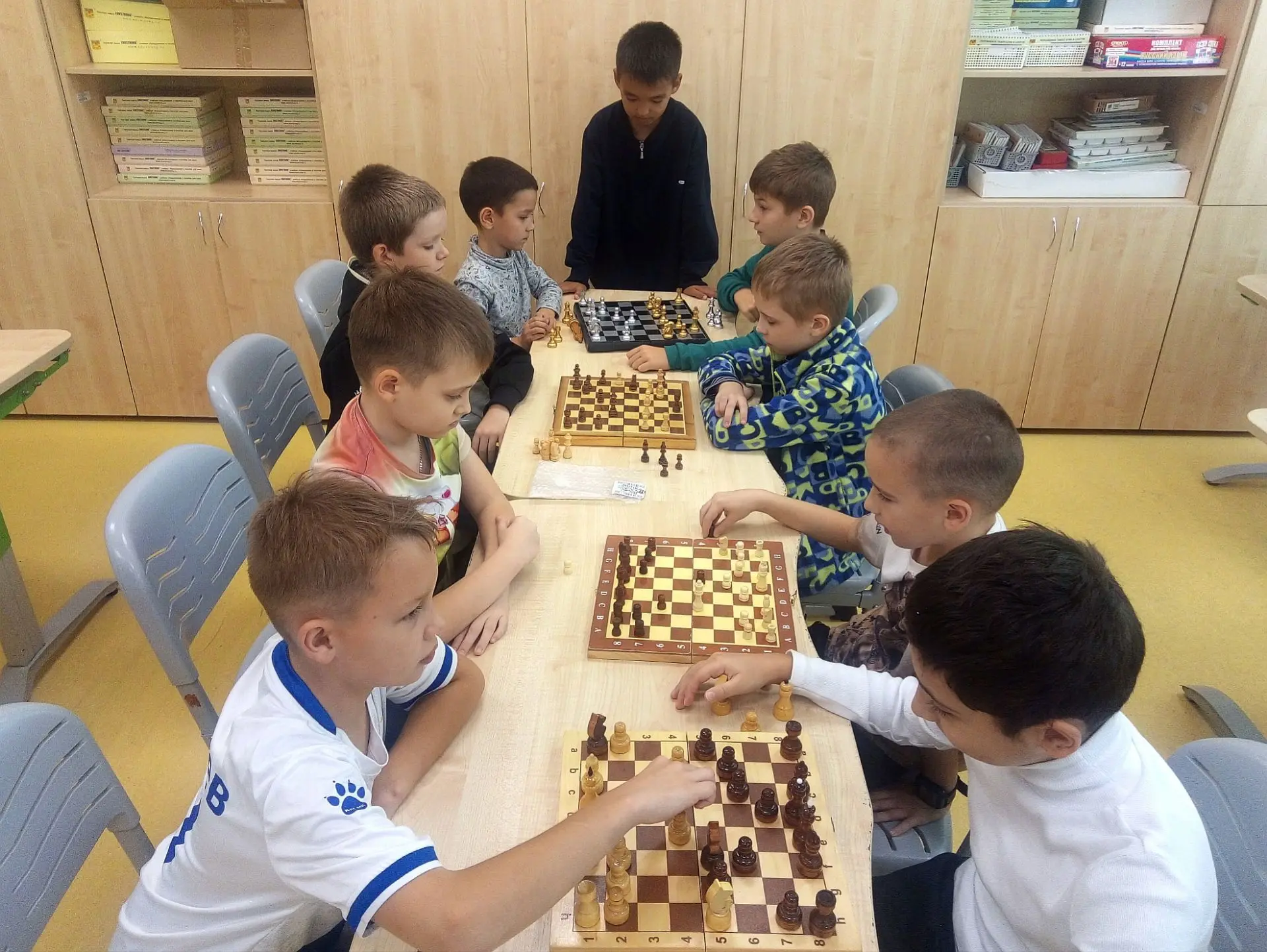 На занятиях с игровой практикой 10 октября продолжились чемпионаты нашего объединения. ...