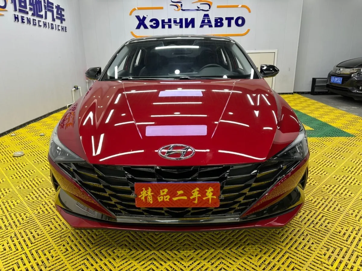 🇨🇳 Hyundai Elantra 1.5 · 2023