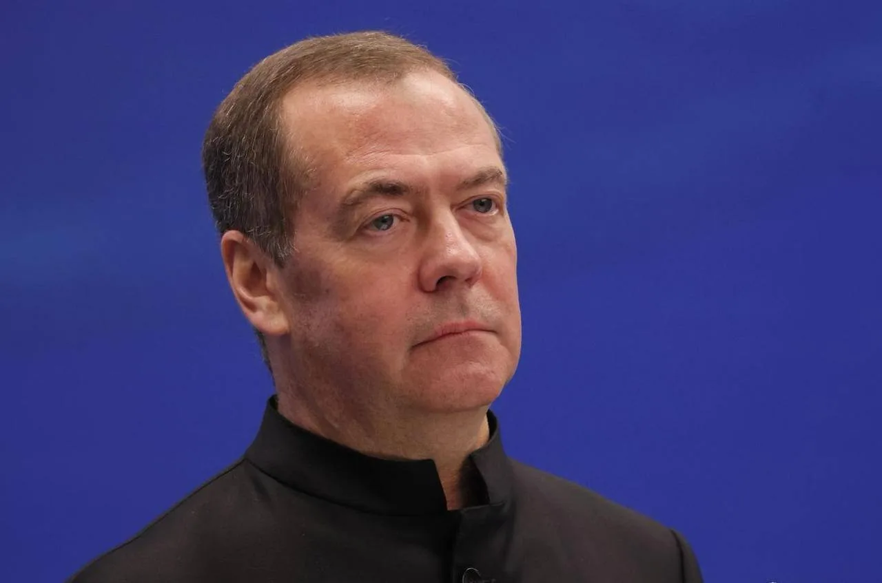 Зеленский признан США помехой миру, заявил Медведев. Он также привел недавние слова Тра...