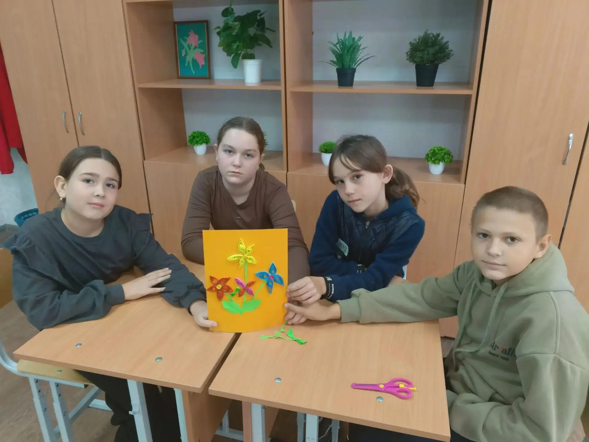 В Михайловской школе прошел мастер-класс по бумаготворчеству