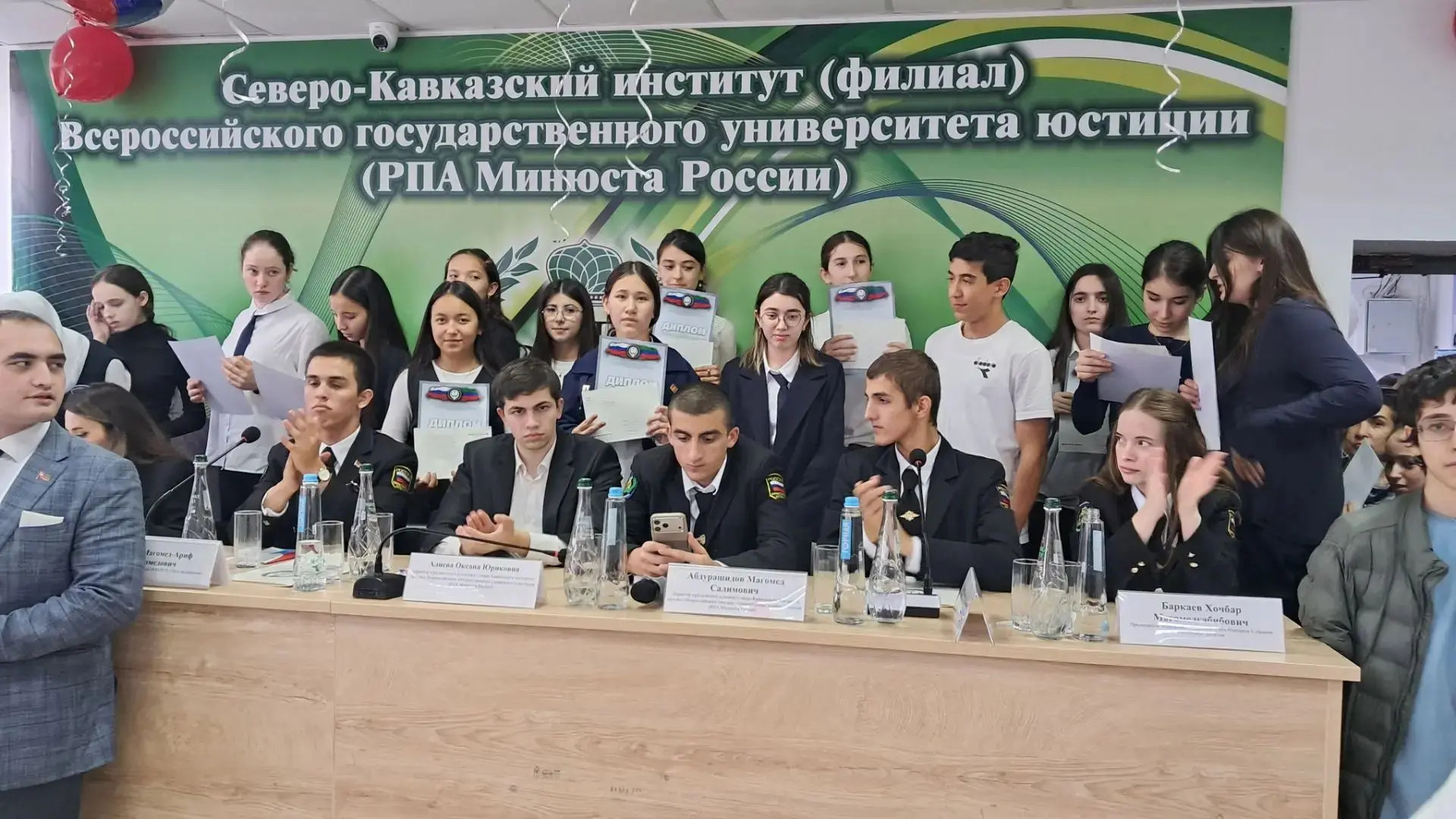🎓Ученицы нашей школы стали призерами Региональной олимпиады по русскому языку в Махачк...