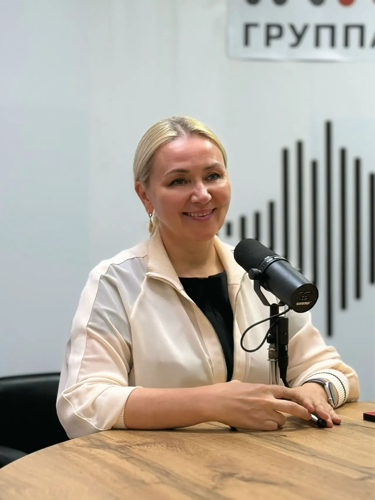 Профессиональные шампуни уже давно перестали только очищать. Мытьё головы — это важный ...