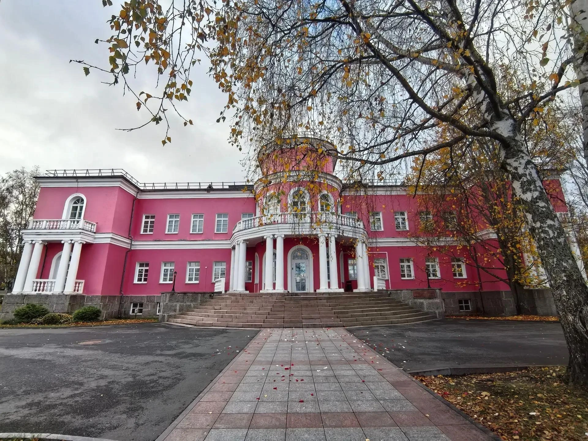 «ЗАГС: не только свадьбы» 👰👨‍⚖️или «Знакомство с профессией регистратора»👩‍💼