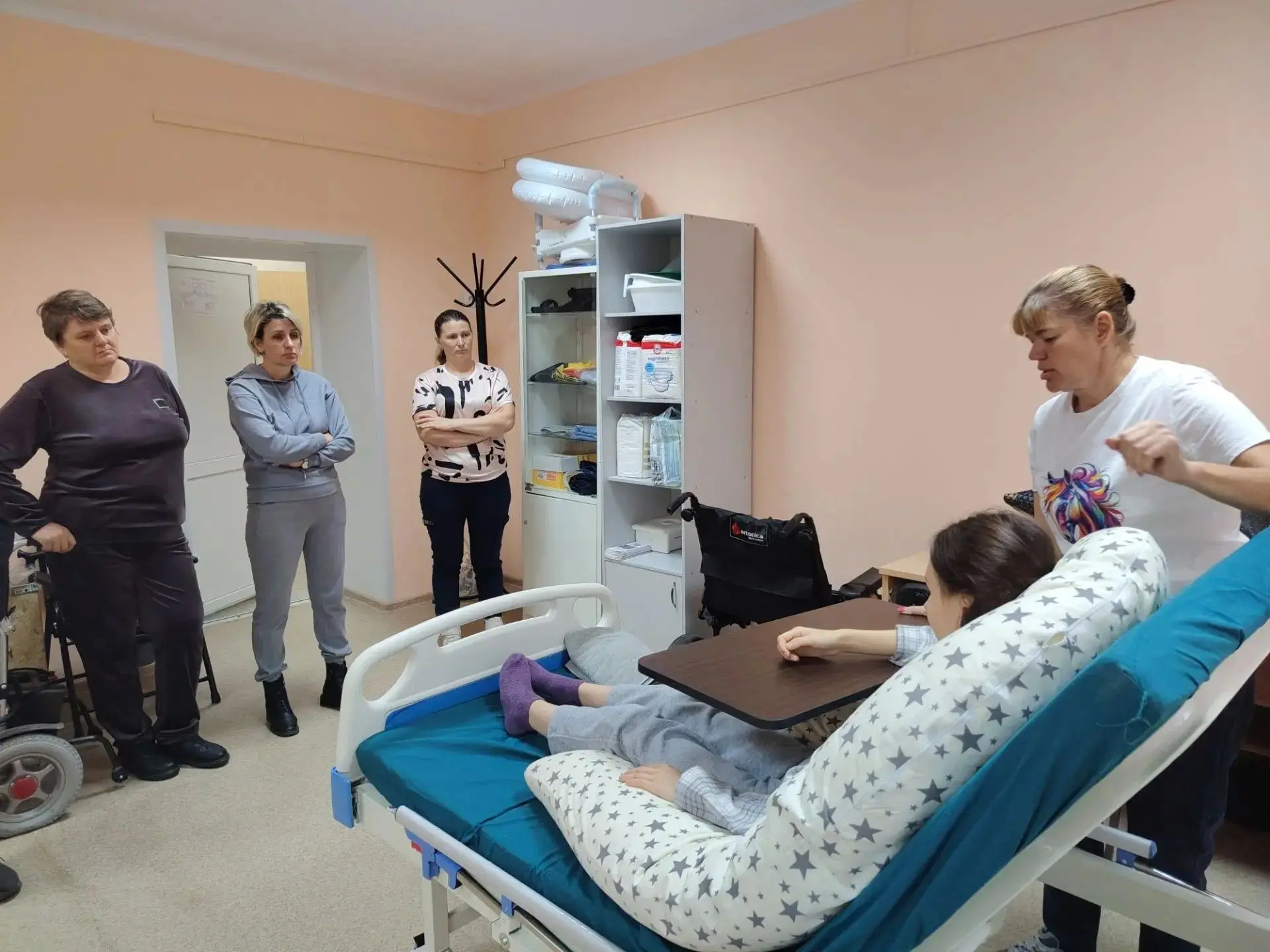 "Школа ухода": учимся заботиться профессионально