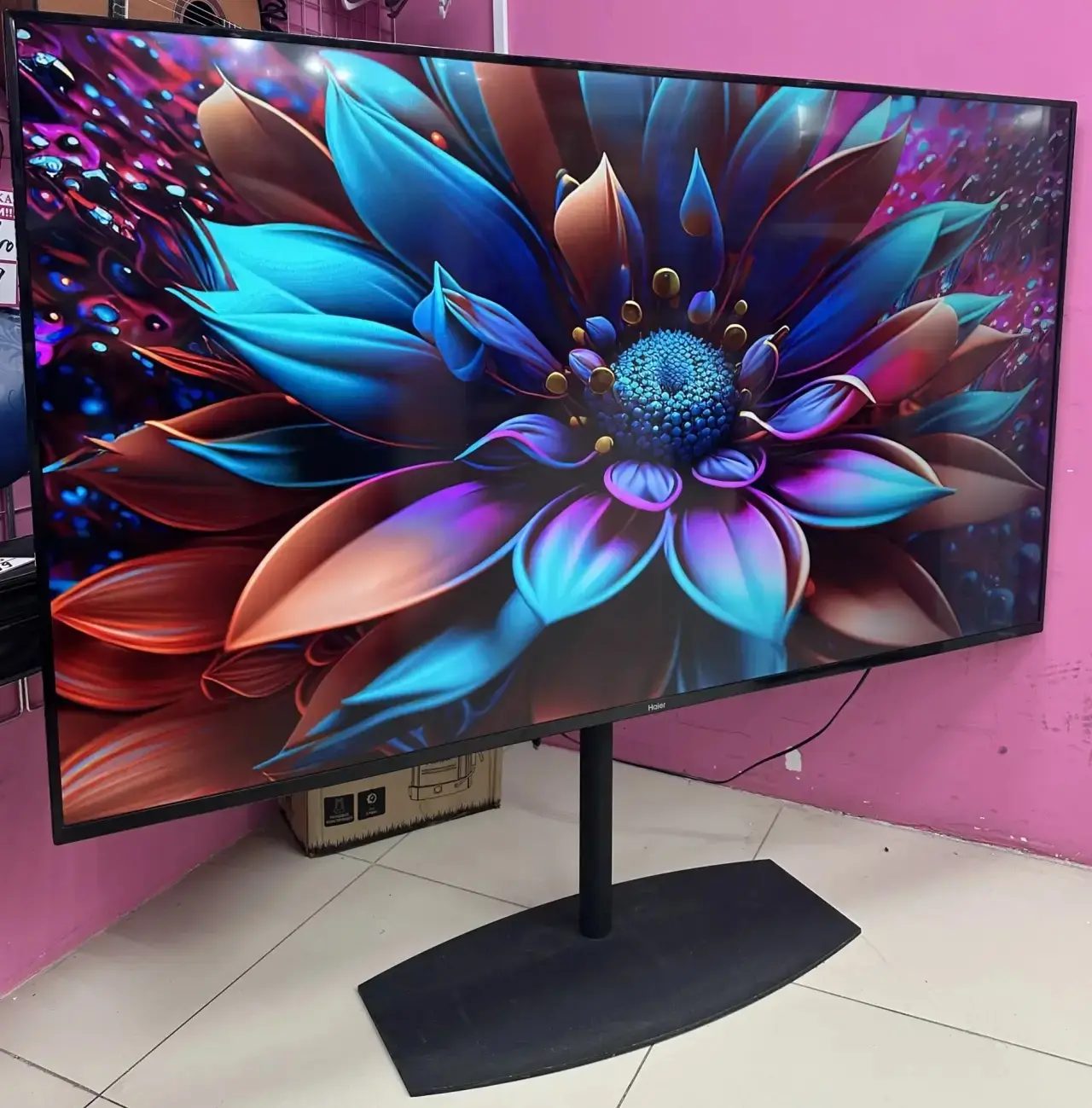 Ultra HD Телевизор