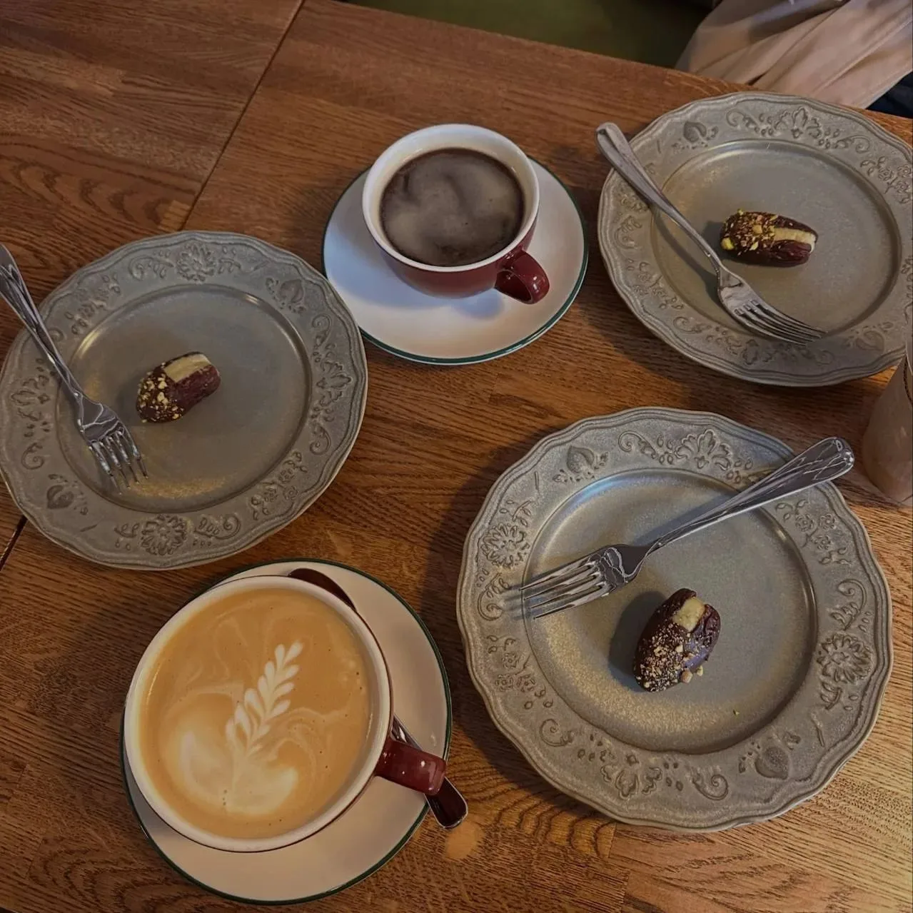 ☕️ Новая кофейня-бистро в здании бывшего дома связи в Воронеже — «Позвони мне, позвони»!