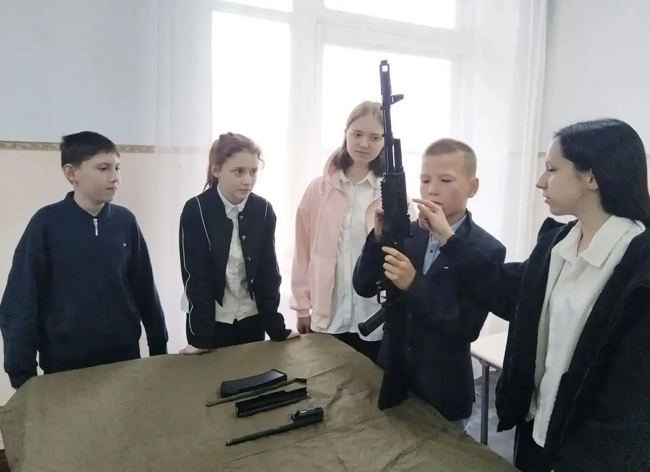 В рамках Всероссийской акции #МыВместе, для обучающихся 5–10 классов было проведено гра...