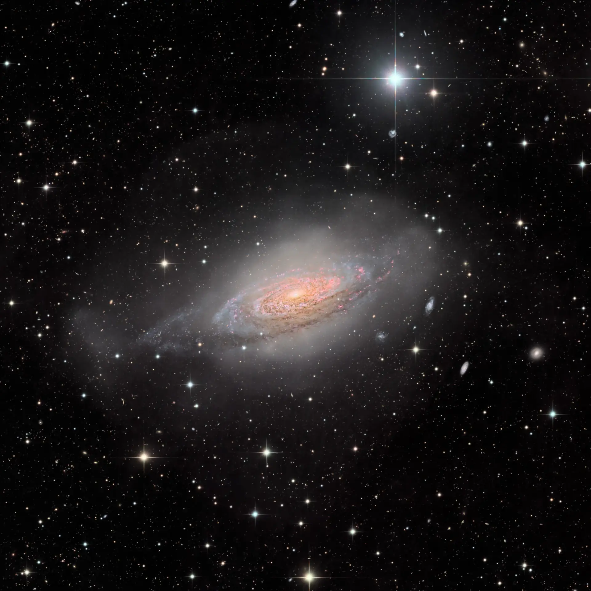 NGC 3521: галактика в пузыре [Космокадр 19.06.2025]