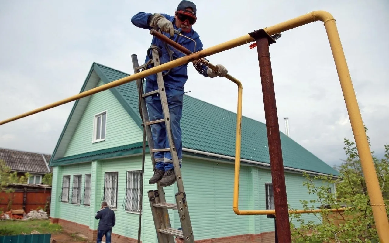 В Асбесте продолжается работа по социальной газификации