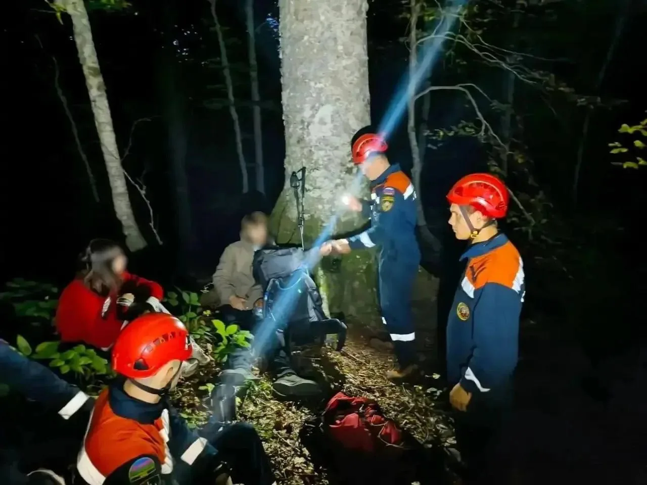 ⛑️ В Сочи за минувшие выходные спасатели помогли трём туристам.