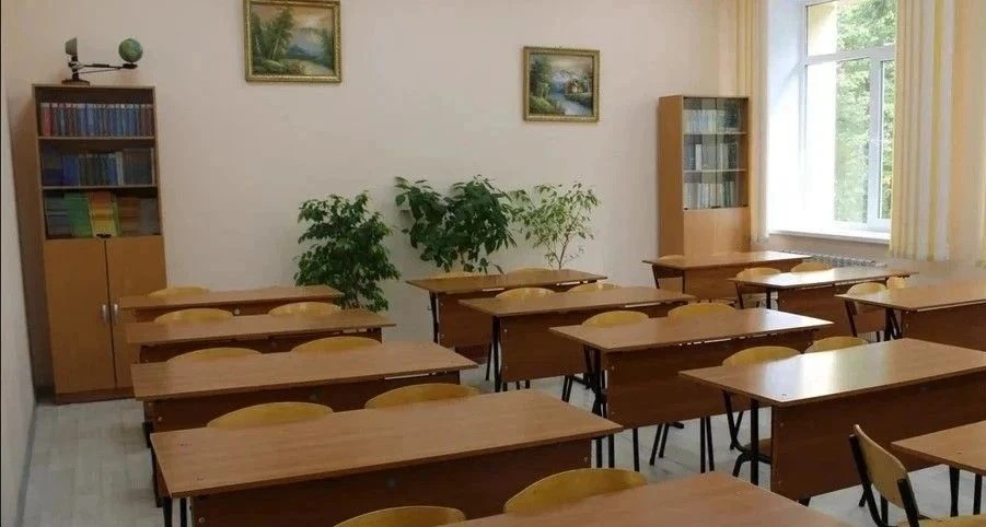 🔔 В России появилась инициатива сдвинуть начало уроков на 09:00 утра, но только на зим...