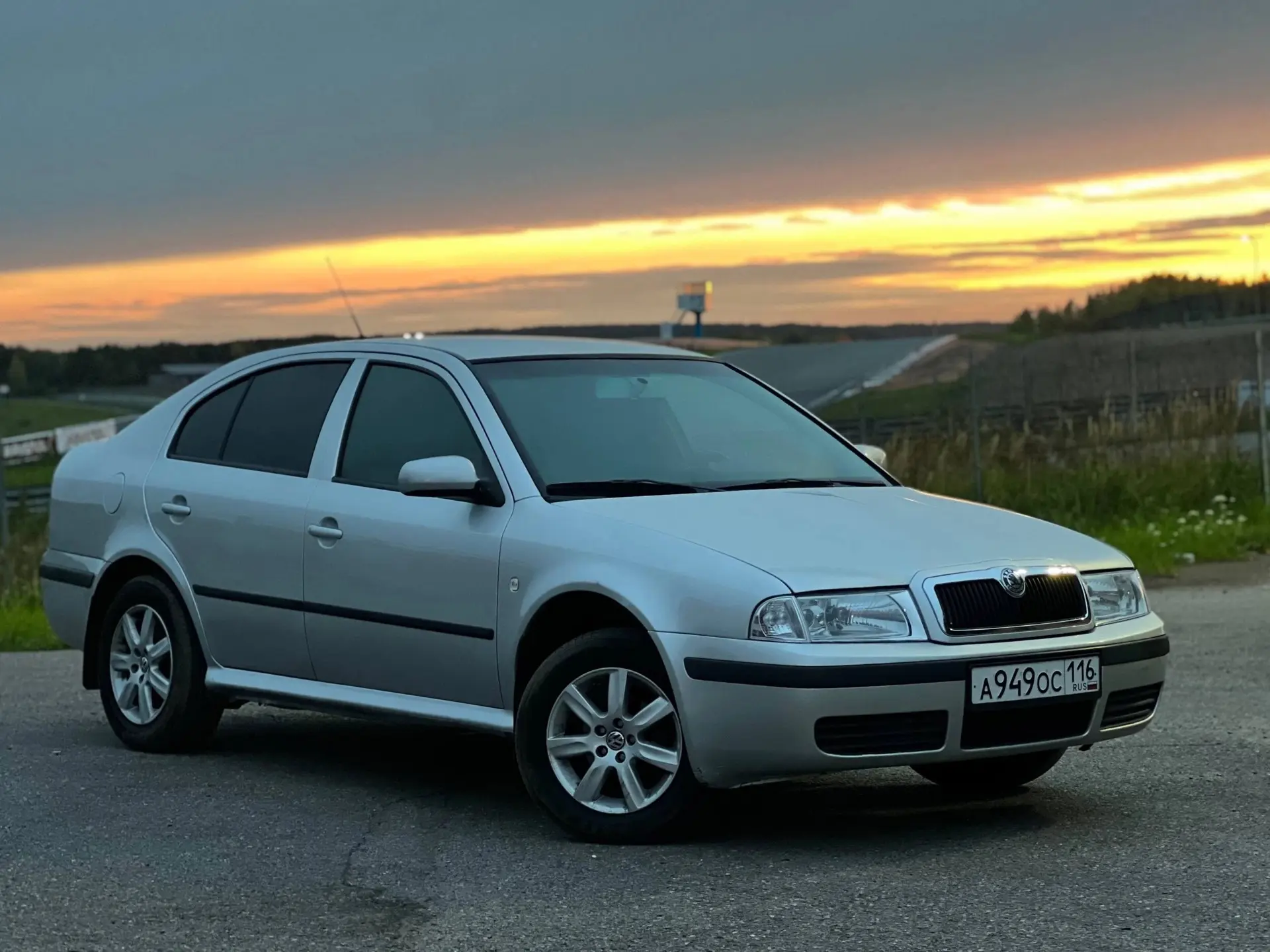 ПРОДАЮ SKODA OCTAVIA TOUR 1.4 МКПП.