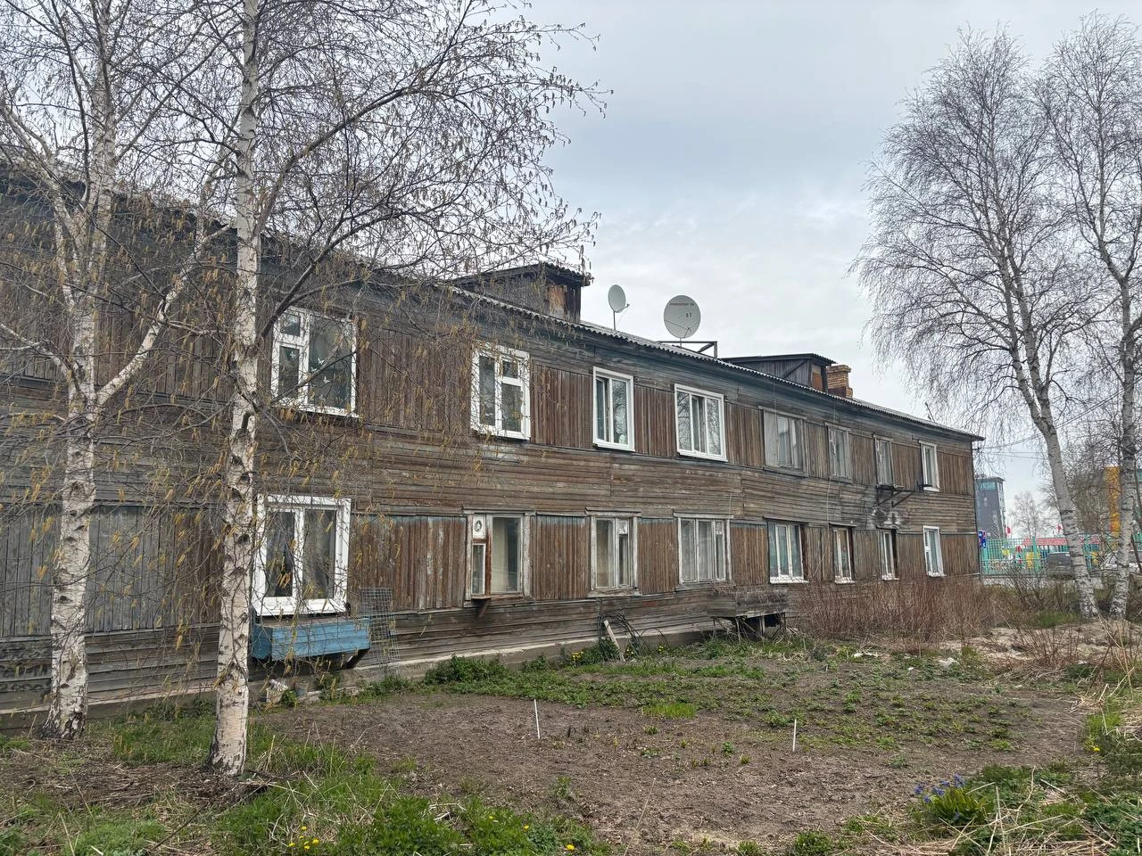 В Югре нежелавших съезжать из аварийного жилья собственников выселили через суд. Собств...