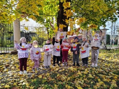 🍂 В рамках ежегодной акции «Неделя добра» воспитанники старшей группы МБДОУ детский са...
