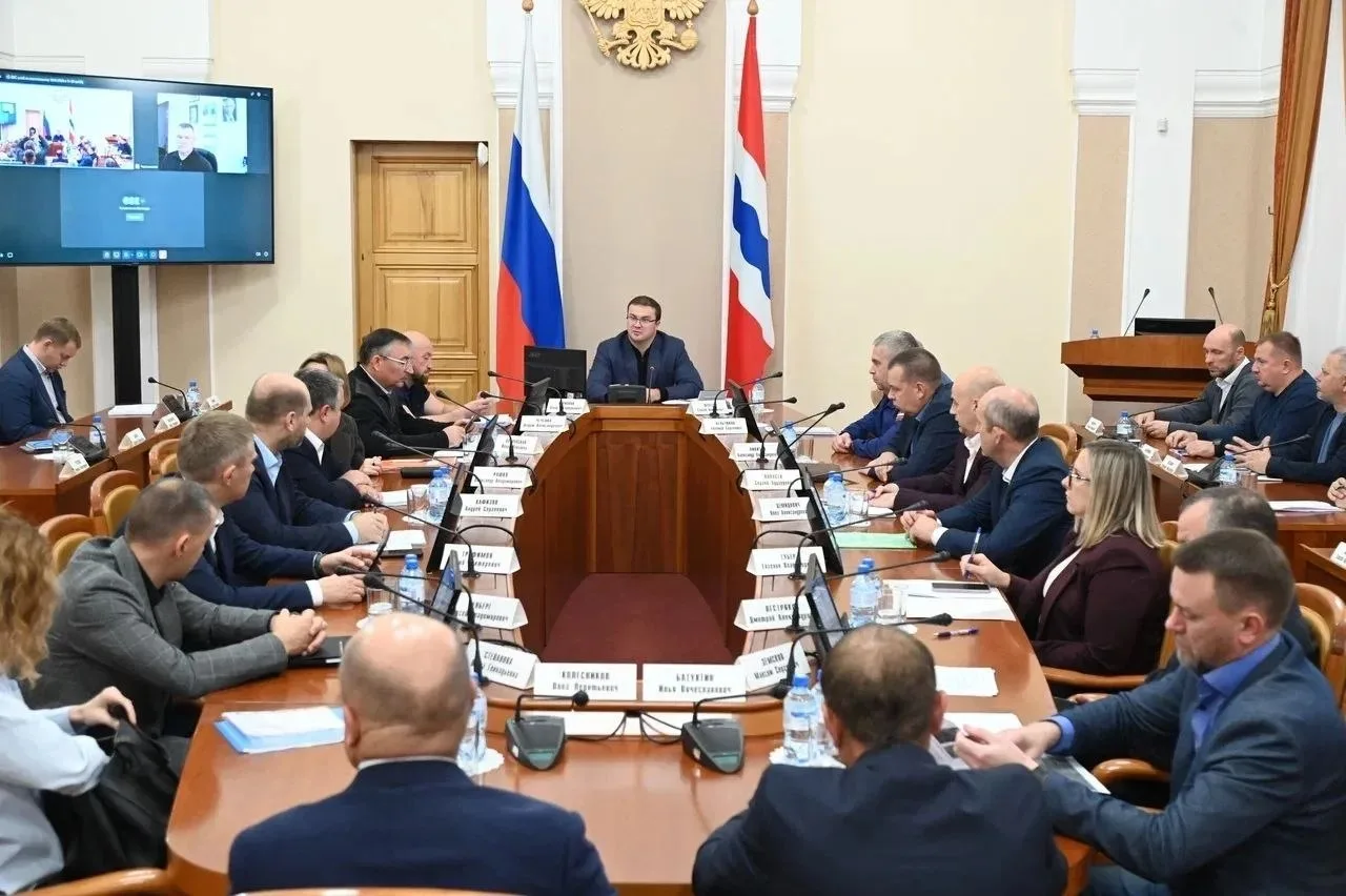 Виталий Хоценко провёл заседание областного строительного штаба