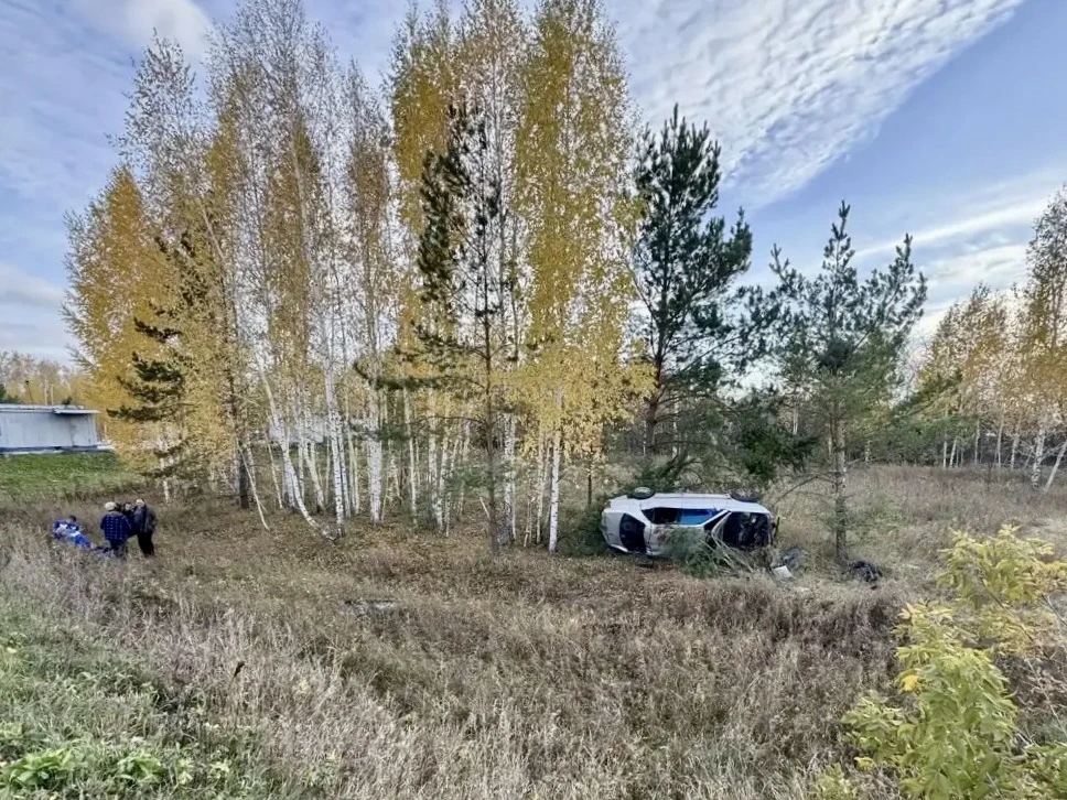 🕊️ Женщина погибла, ещё двое человек пострадали при столкновении двух Toyota на трассе...