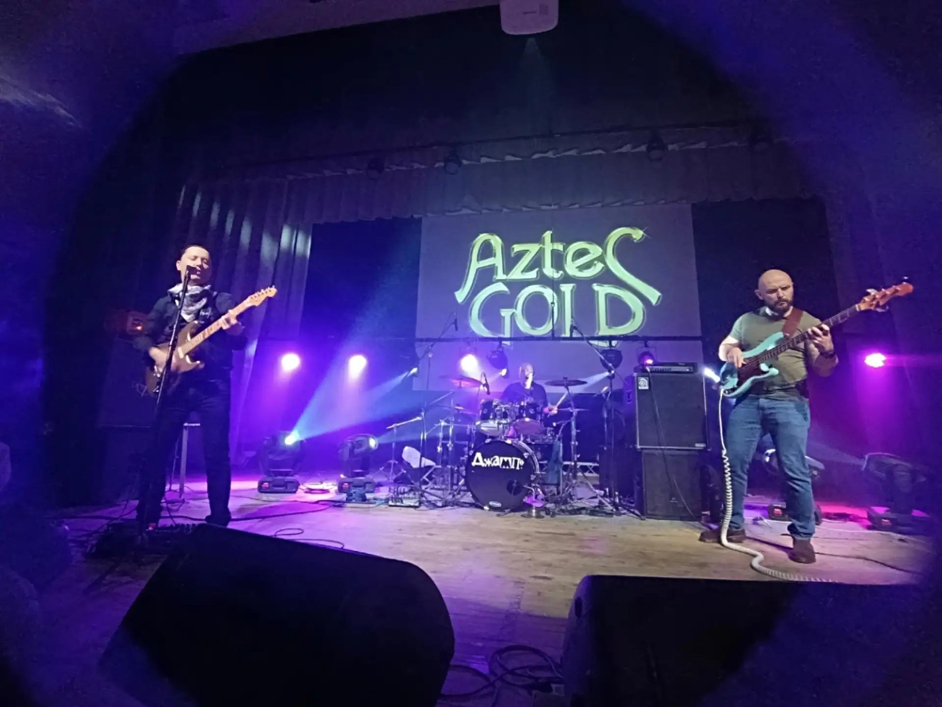 Всем привет! В power trio приглашаем барабанщика. Возраст не важен, главное хороший уро...