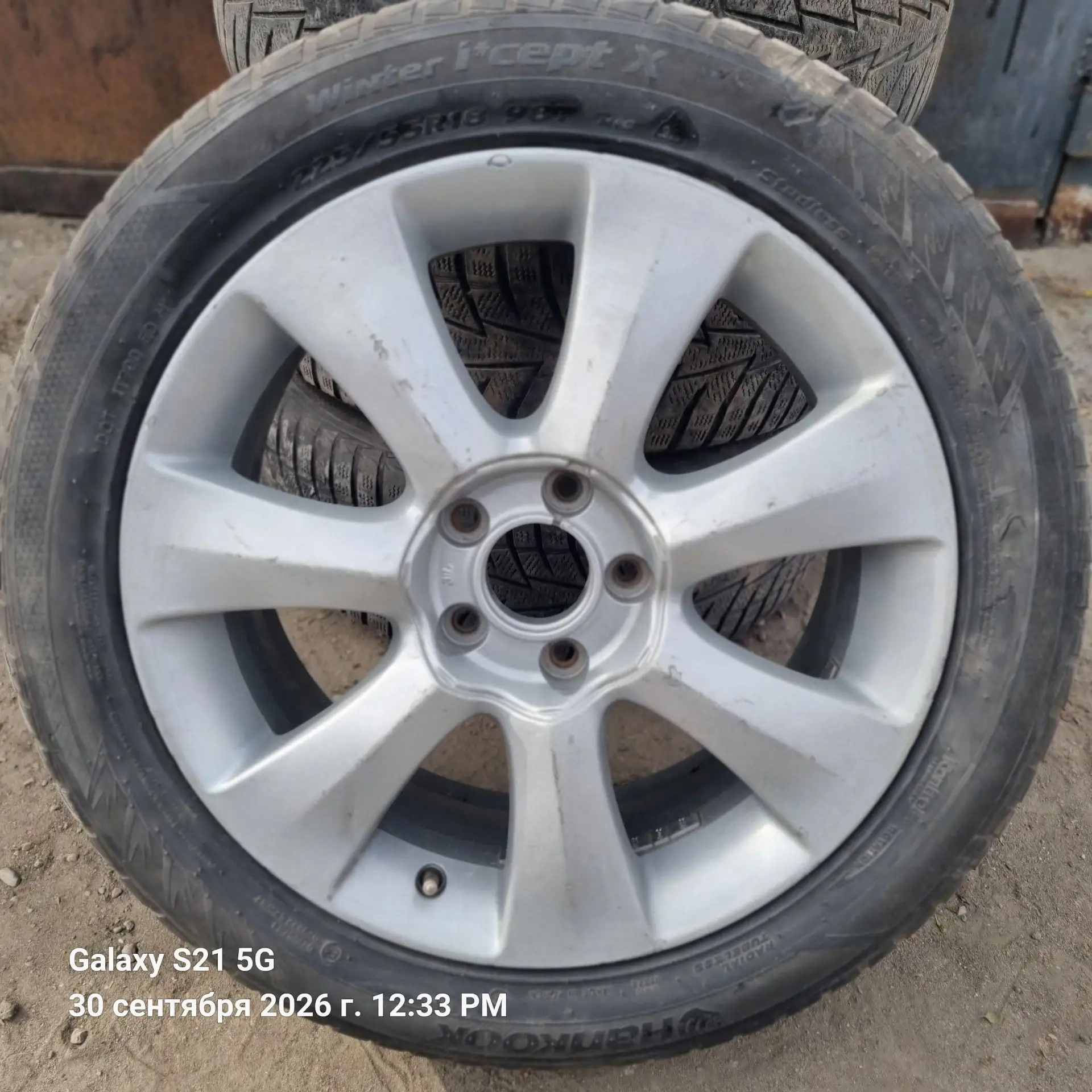 Продам 225/55/18 , 89293160654