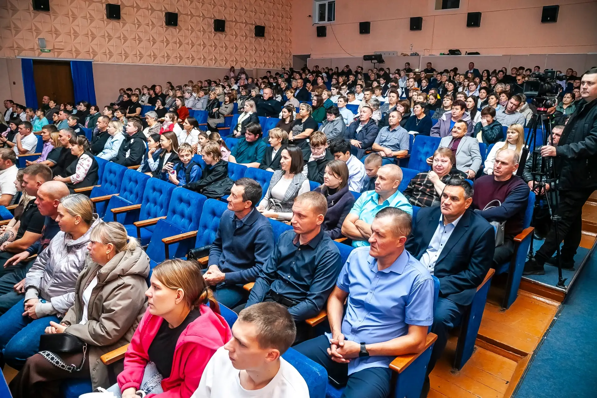 В Татарске отметили День отца - чествовали защитников Отечества и молодых пап