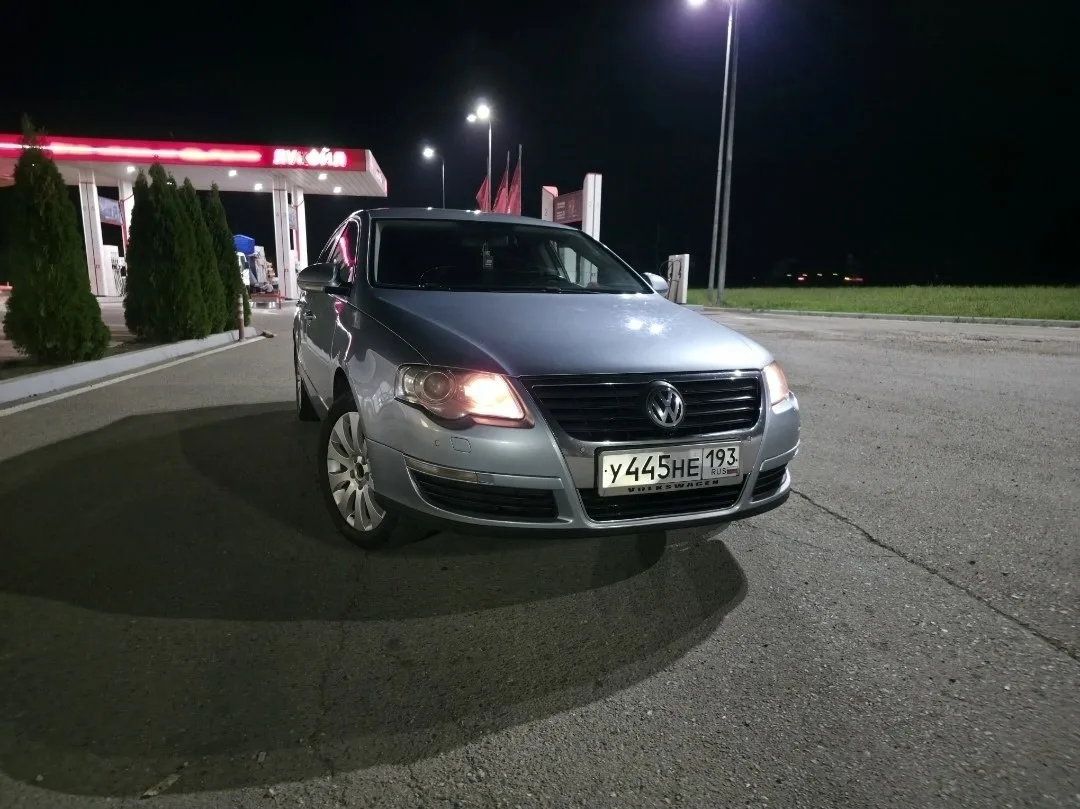 Продаю Volkswagen Passat 2005 года, документы чистые, без штрафов и запретов. Машина ух...