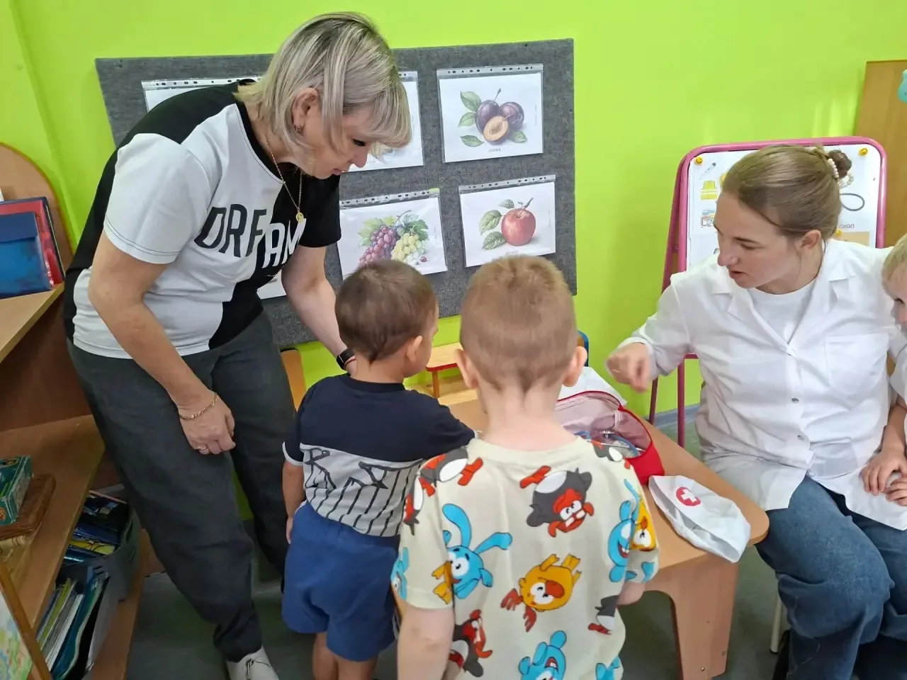 ❤️В рамках ранней профориентации в группе "Динозаврики" состоялась встреча с "Мамой - д...