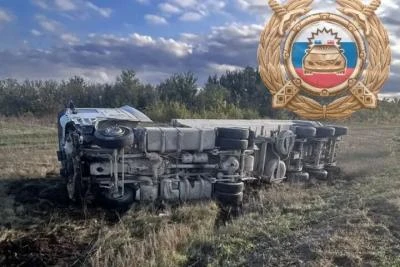 В Ивантеевском районе столкнулись Lada Granta и фура DAF
