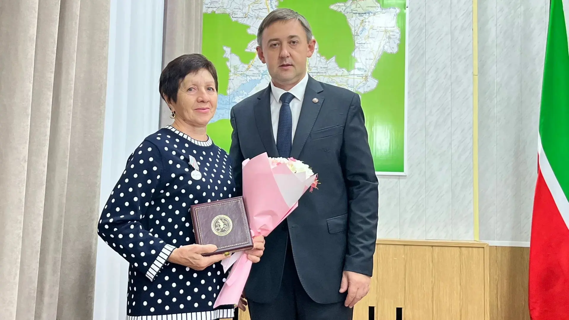 Слава труду: на «Деловом вторнике» чествовали лучших людей района
