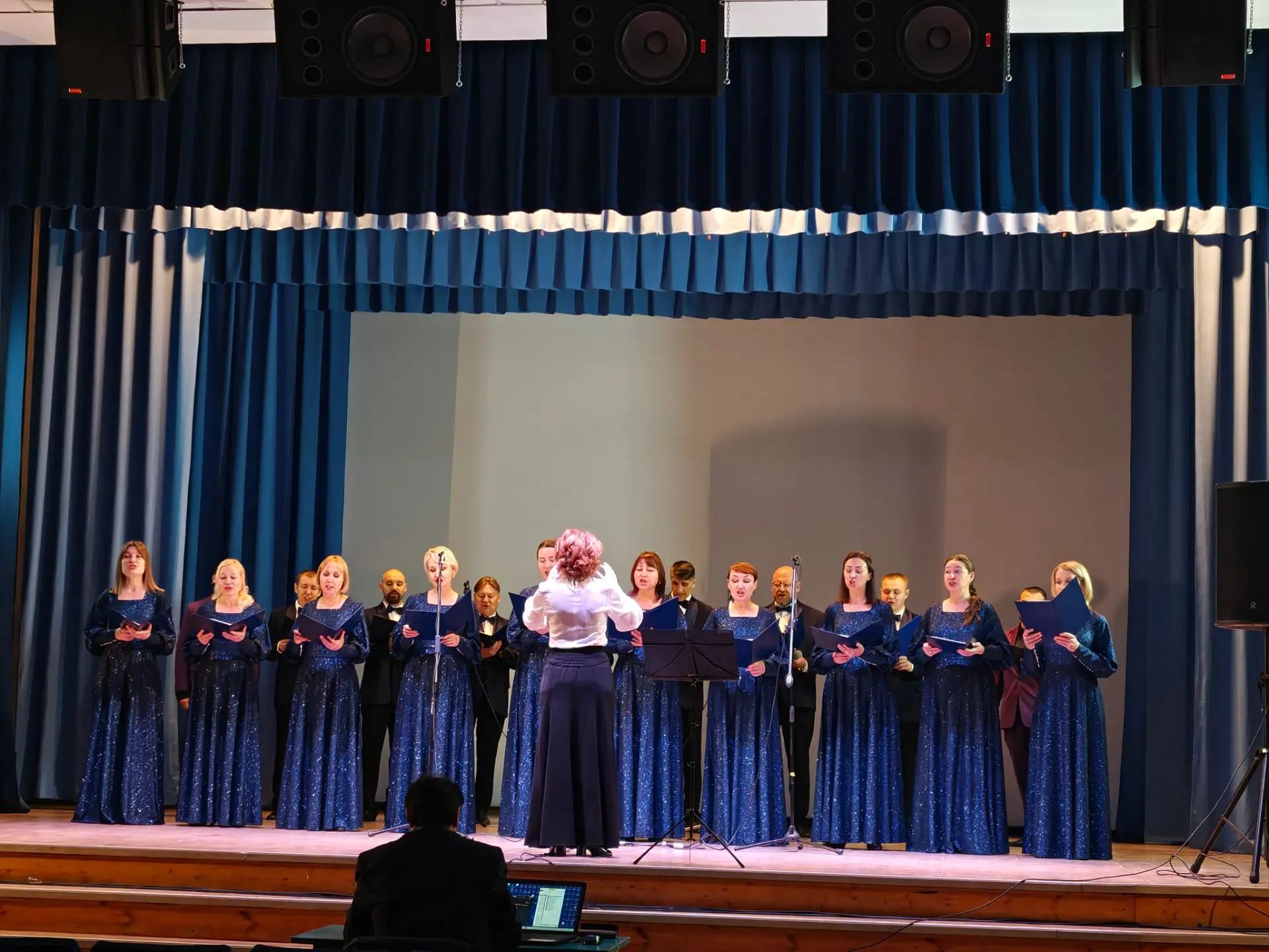 🎼 Обучающиеся Ибресинской СОШ №1 посетили концерт Чувашской государственной академичес...