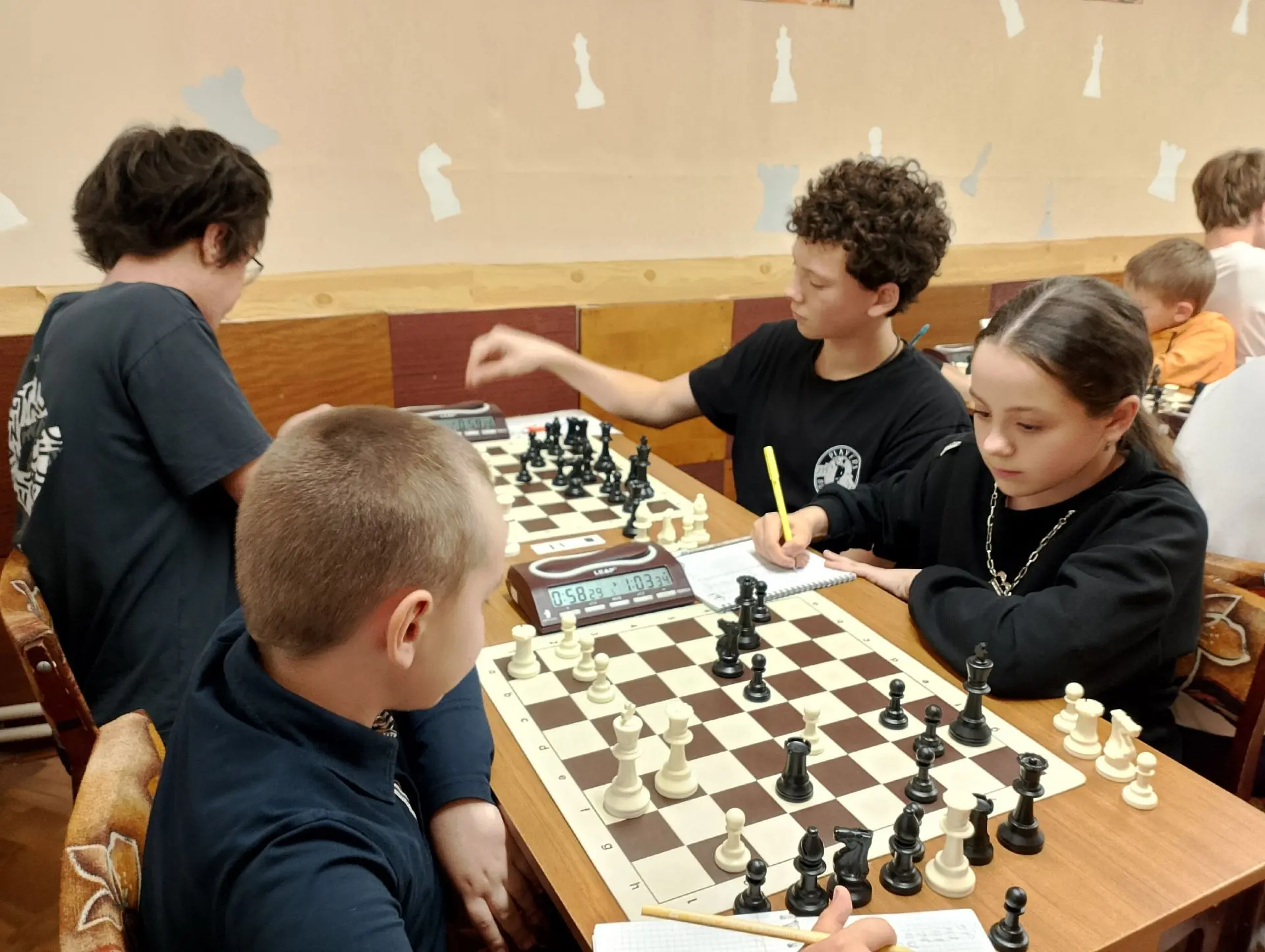 Полуфинал городского шахматного чемпионата — в самом разгаре!