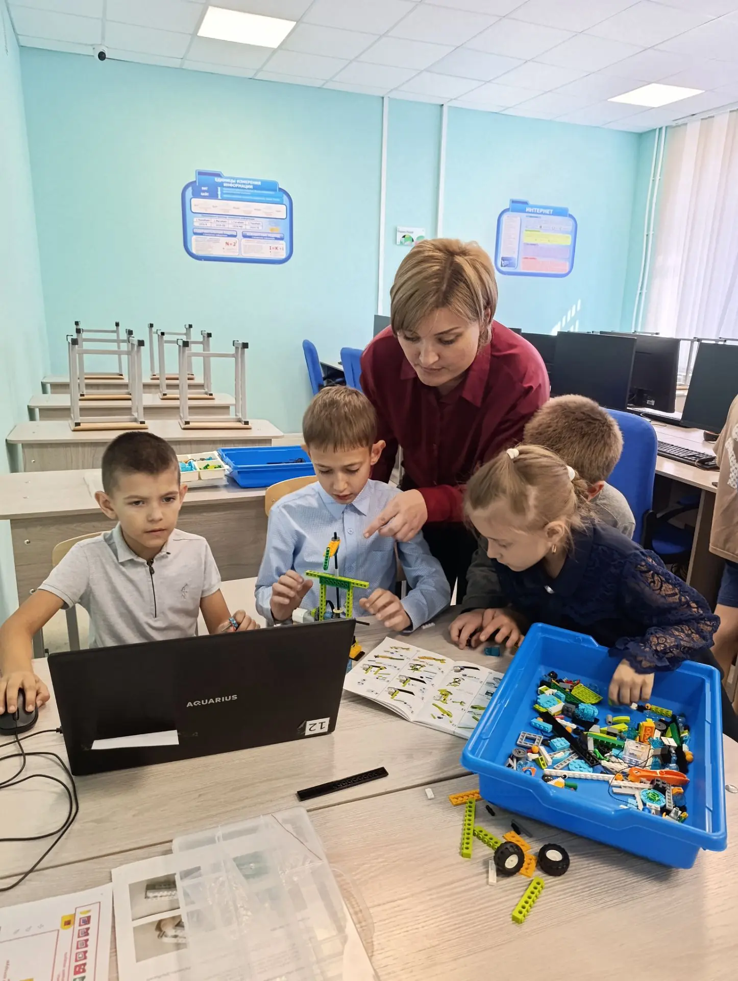РОБОТОТЕХНИКА В НАШЕЙ ШКОЛЕ: ОТ ИДЕИ К УМНОМУ РОБОТУ! 🚀