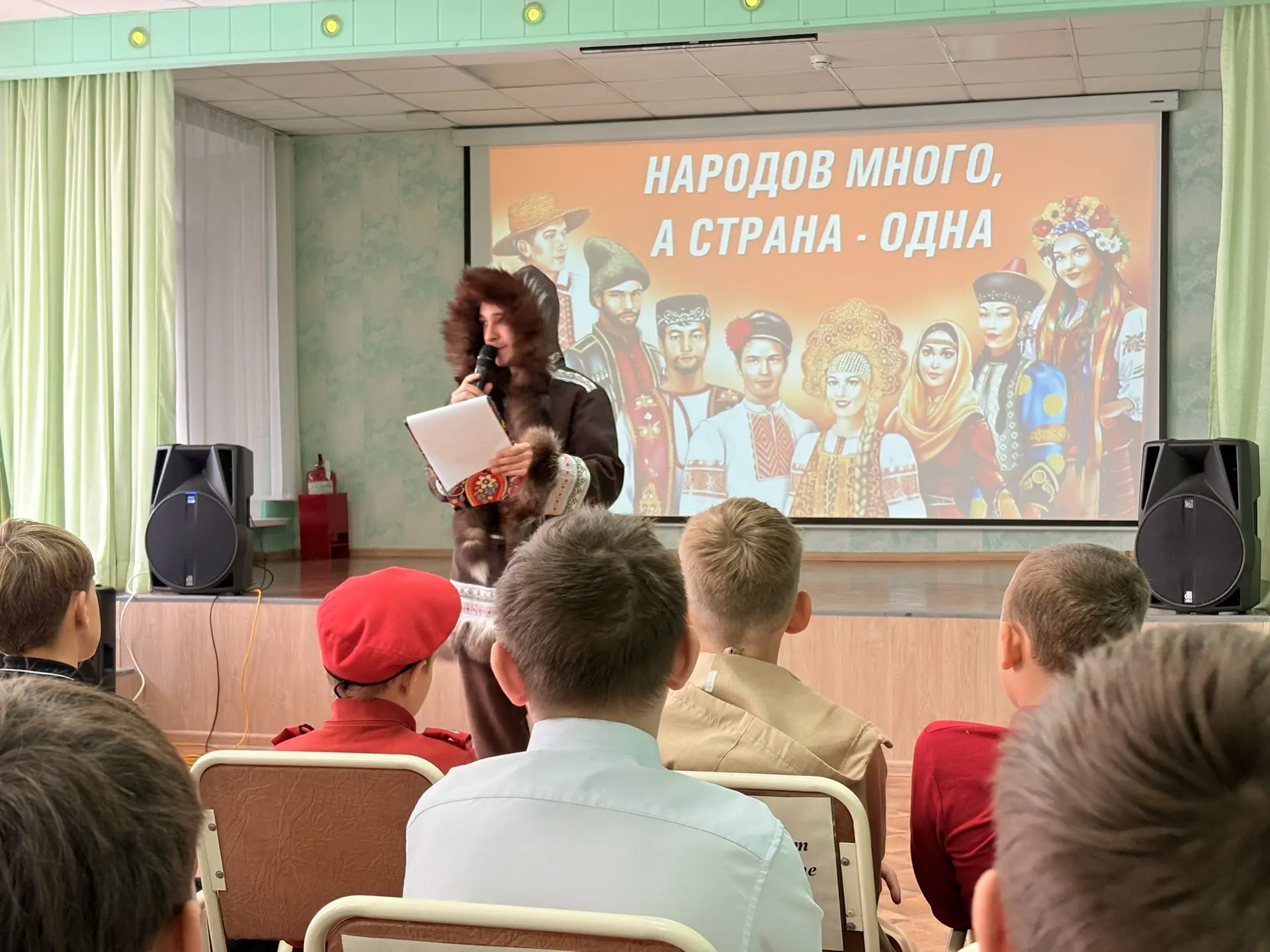 🎉 В школу № 3 приехал Дворец культуры имени Маяковского! 🎉