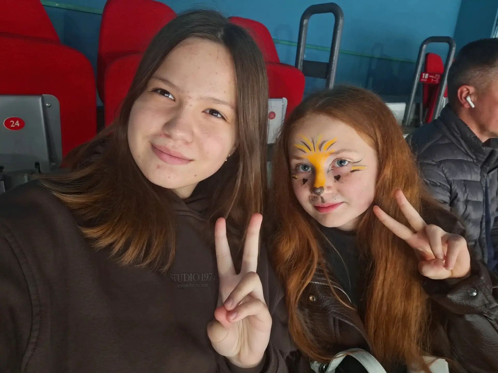 💛🖤 Жёлто-чёрные, кто сегодня идёт в Ледовый болеть за любимую команду?