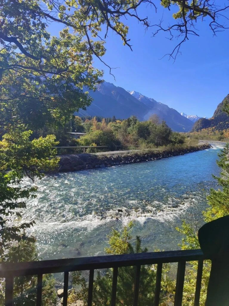 ⛰ГОРЫ, РЕКИ,ЧИСТЫЙ ВОЗДУХ И ВОКРУГ УНИКАЛЬНАЯ И НЕПОВТОРИМАЯ ПРИРОДА.