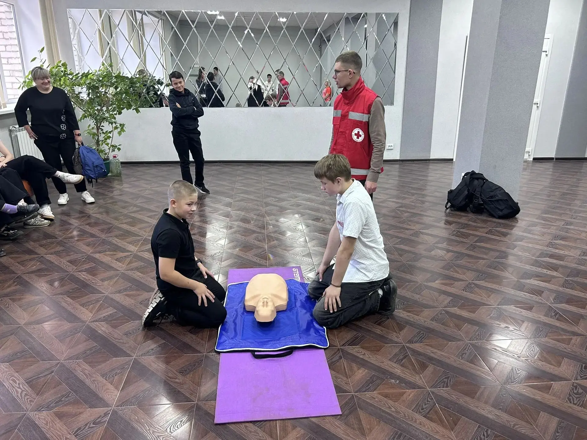 🏫 В Гусевском стекольном колледже состоялся муниципальный тур Всероссийского чемпионат...