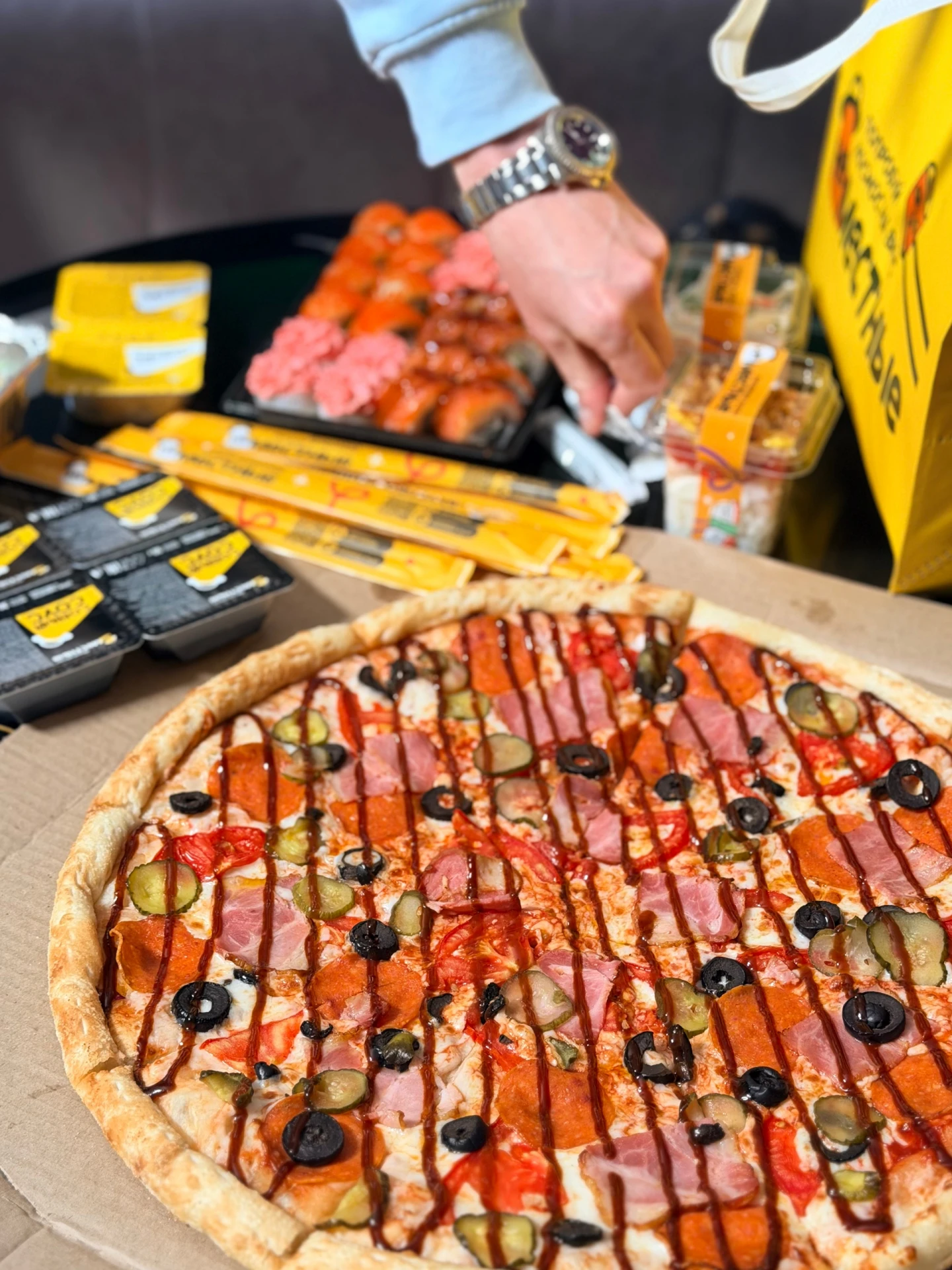 Когда осень давит серостью, Неместные отвечают вкусом 🍕