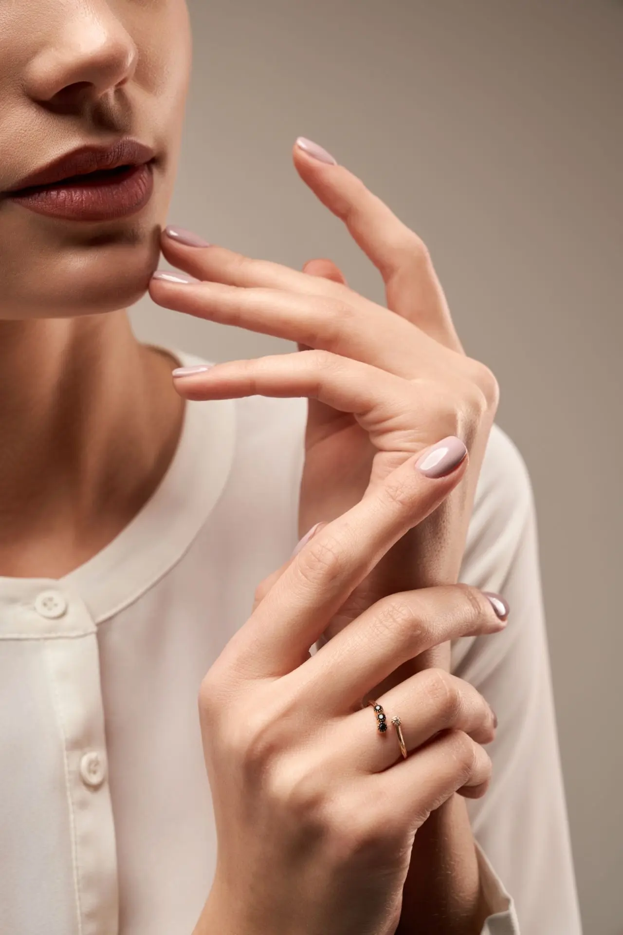 💅 Эволюционная психология маникюра: что форма и цвет ногтей говорят о вас