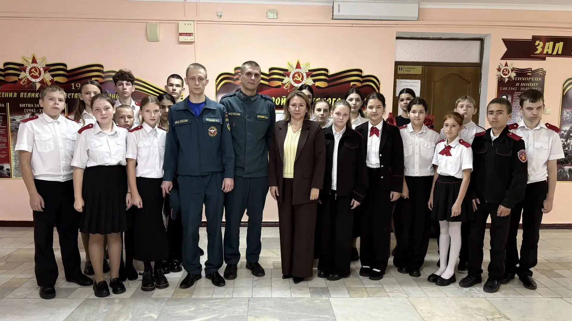 В рамках празднования Дня гражданской обороны Российской Федерации, пожарные Главного у...