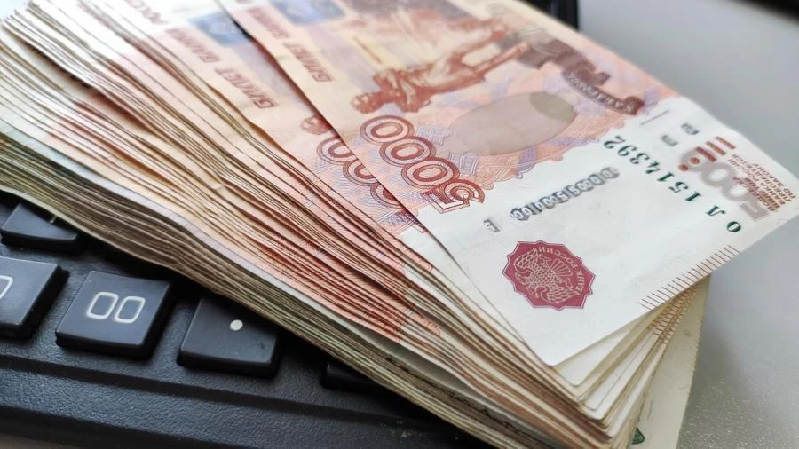 💵 Россияне снова выбирают наличные: 38% против банковских счетов