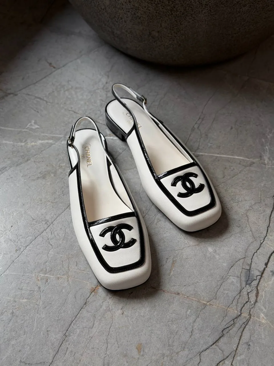 Новые туфли-слингбэки Chanel,