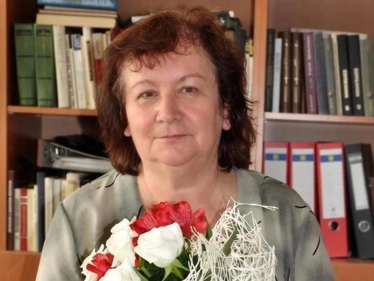 🥀 Умерла бывшая завкафедрой литературы ЯГПУ 72-летняя Ирина Лученецкая-Бурдина