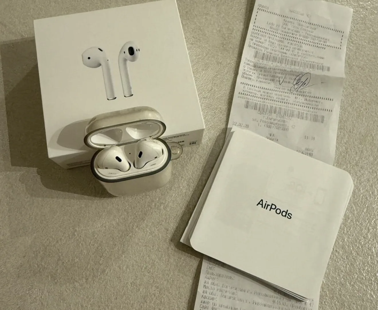 Беспроводные наушники Apple AirPods 2 (2 поколения) оригинал.