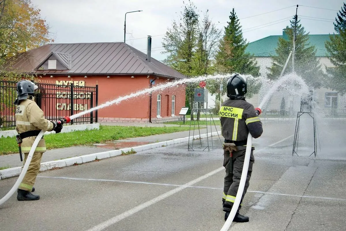 Соревнования МЧС по боевому развертыванию завершились в Лаишево