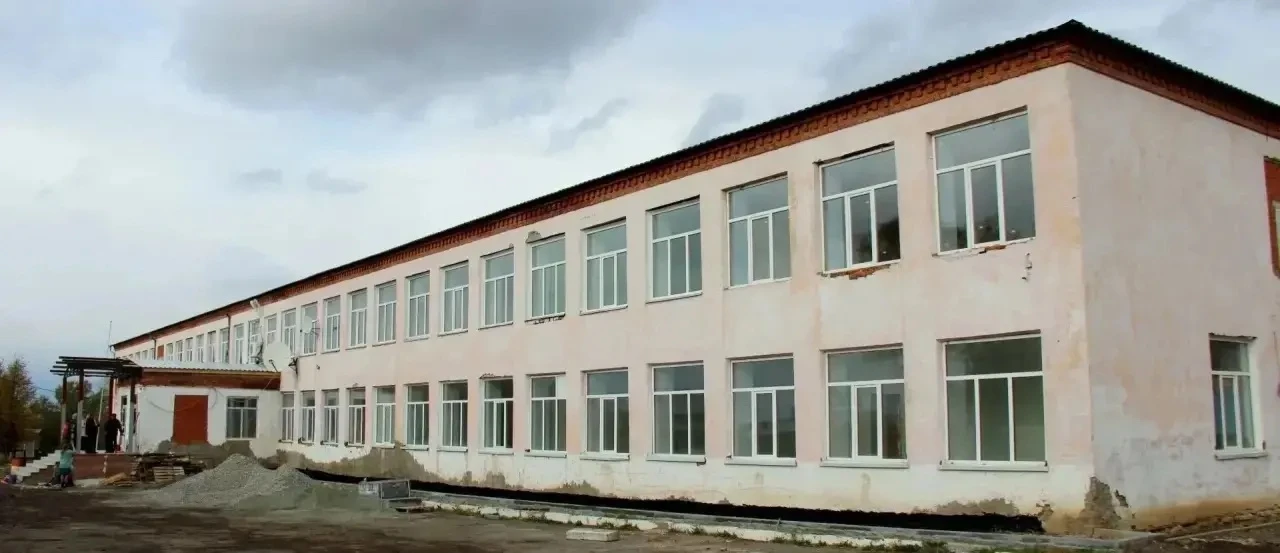 В Ленинск‑Кузнецком муниципальном округе продолжается капитальный ремонт Чкаловской школы