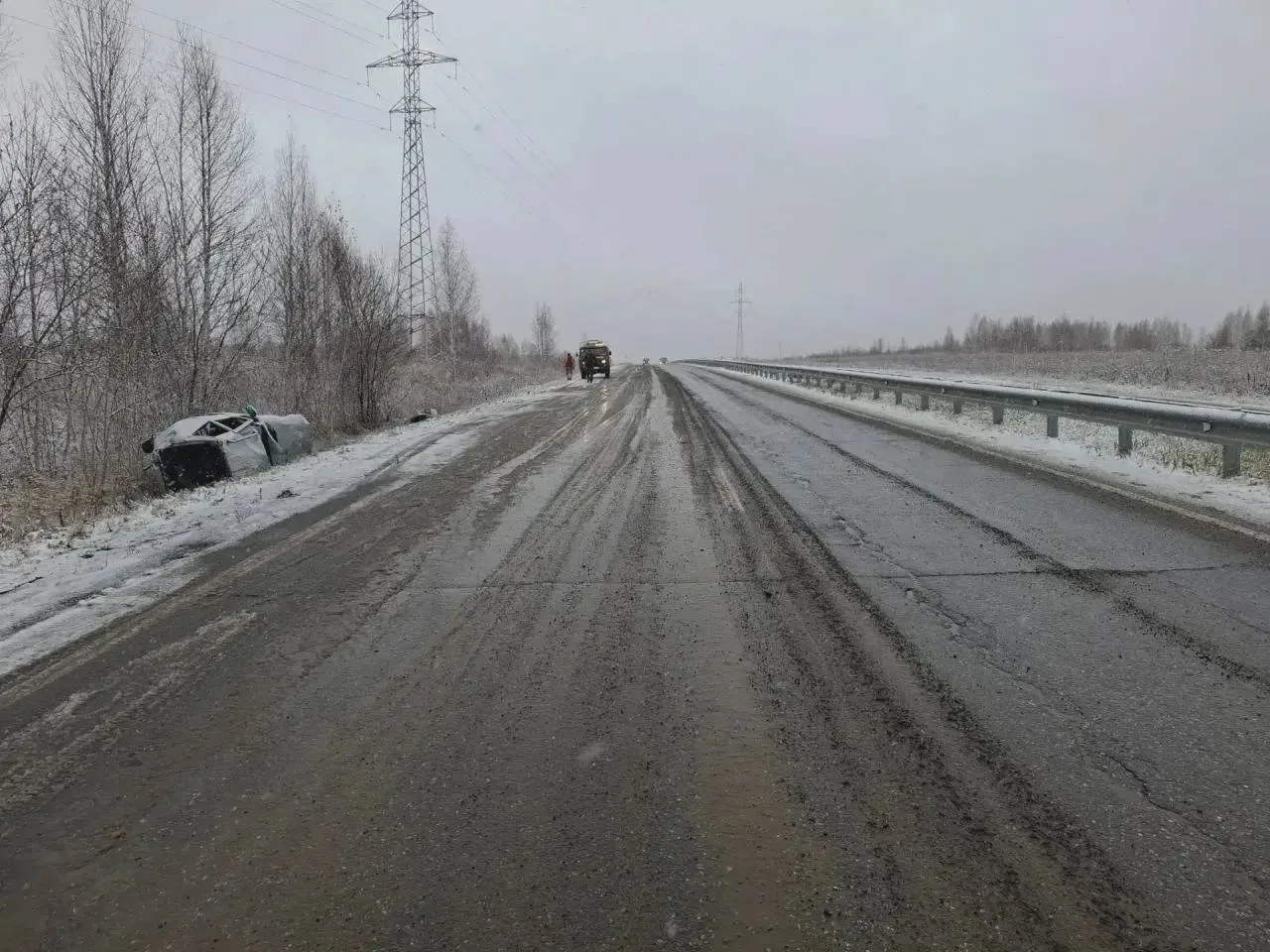 На трассе Ачинск — Бирилюссы перевернулась машина